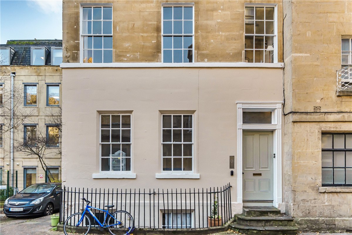 1 bedroom flat, Harington Place, Bath BA1 - Available