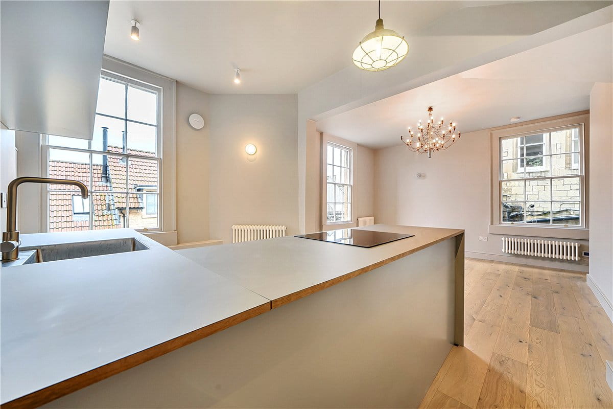 3 bedroom maisonette, Walcot Street, Bath BA1 - Available