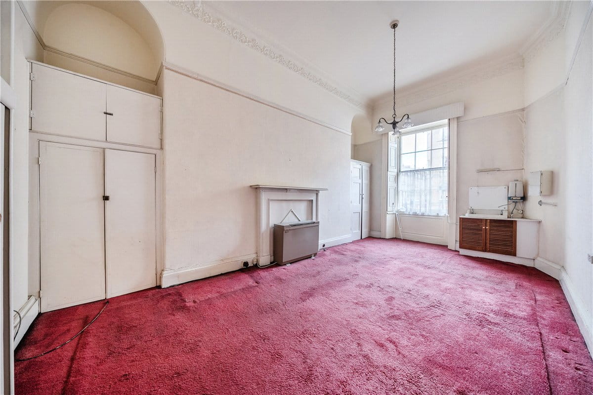 3 bedroom flat, Great Pulteney Street, Bath BA2 - Available