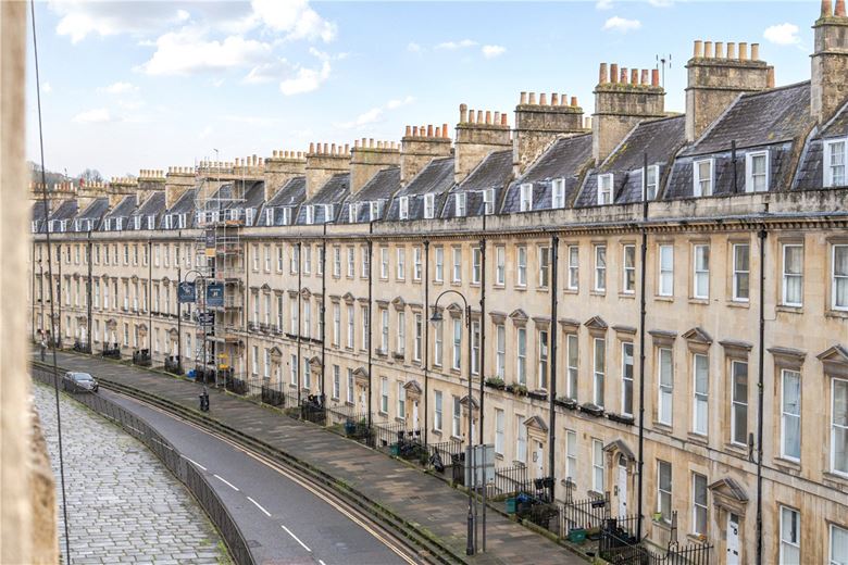 1 bedroom flat, Hay Hill, Bath BA1 - Available