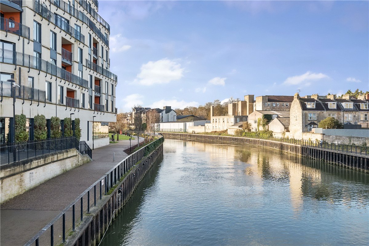 2 bedroom flat, Victoria Bridge Road, Bath BA2 - Available