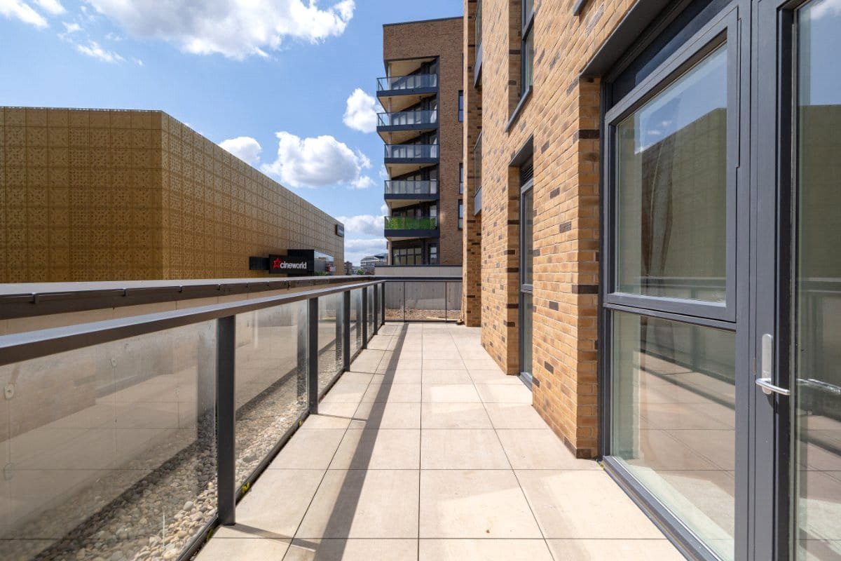 2 bedroom flat, Unity Lane, Hounslow TW3 - Available