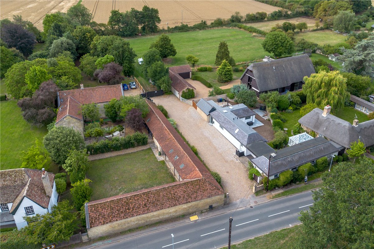 5 bedroom house, Comberton Road, Barton CB23 - Available