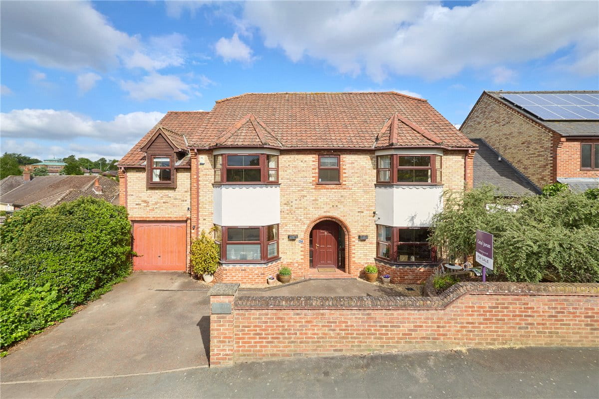 6 bedroom house, Warrington Street, Newmarket CB8 - Available