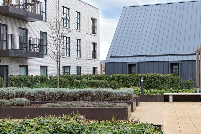 2 bedroom flat, Marleigh Avenue, Cambridge CB5 - Sold STC