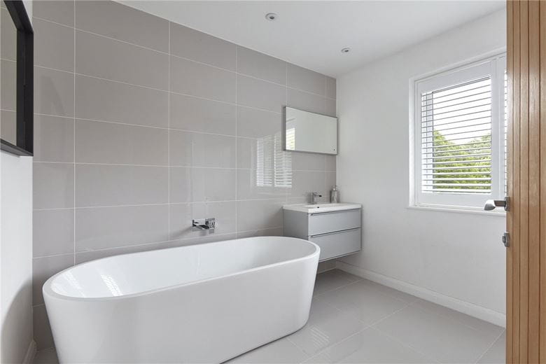 4 bedroom house, Moulton Road, Kennett CB8 - Sold