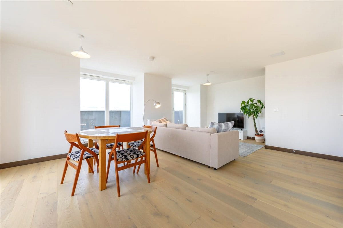 2 bedroom flat, 4 Station Square, Cambridge CB1 - Sold