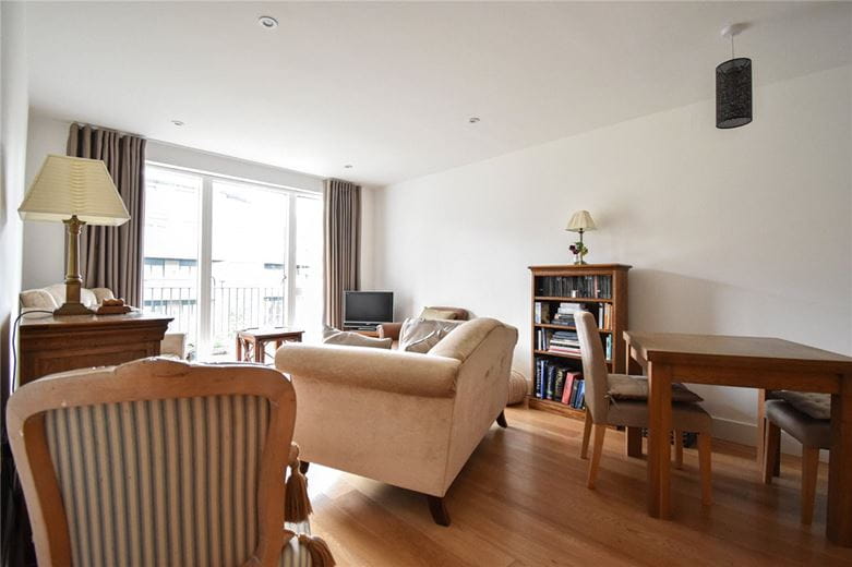 2 bedroom flat, Kingsley Walk, Cambridge CB5 - Sold