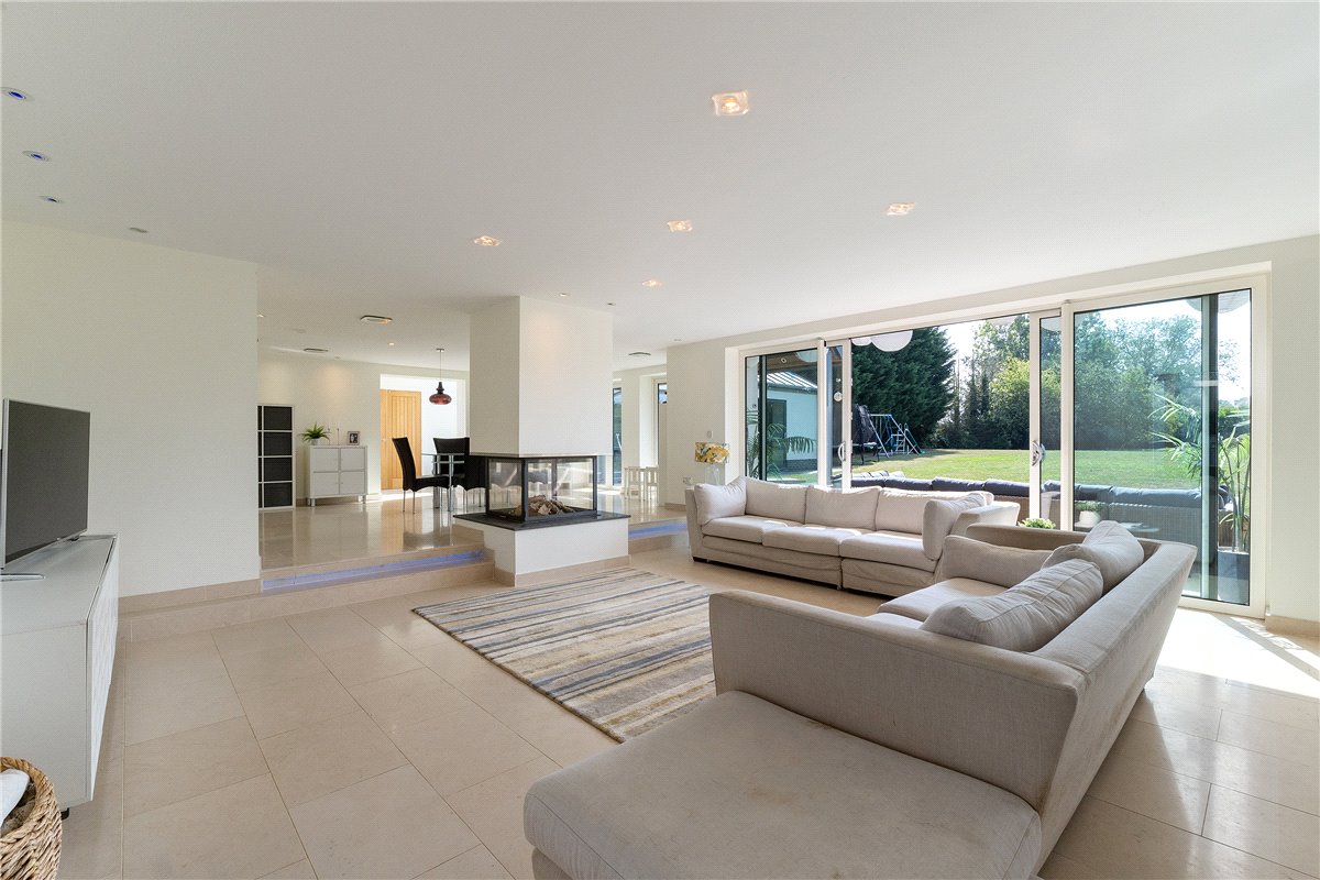 4 bedroom house, Mill Road, Over CB24 - Available