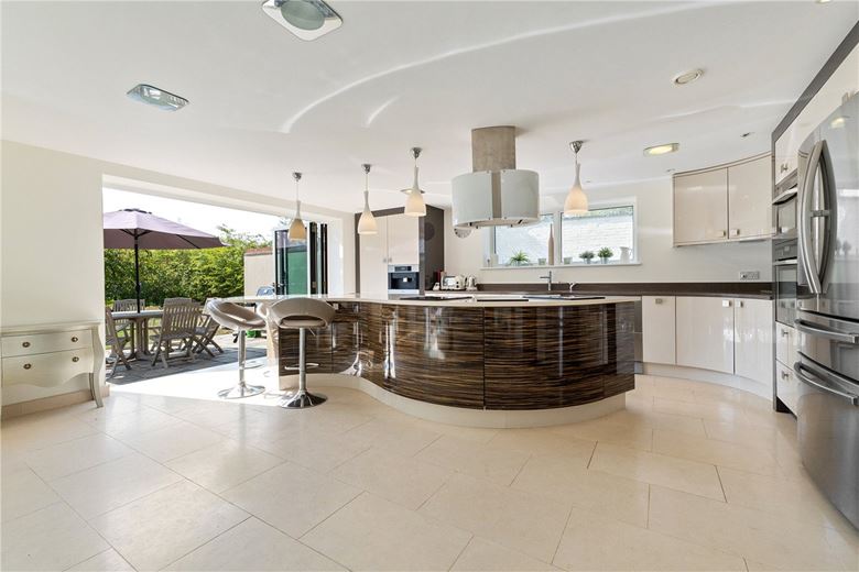 4 bedroom house, Mill Road, Over CB24 - Available