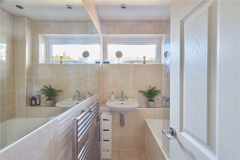 4 bedroom bungalow, The Rookery, Balsham CB21 - Available