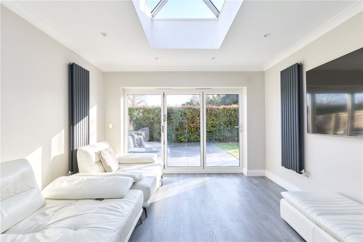 4 bedroom house, Mill Reef, Newmarket CB8 - Available