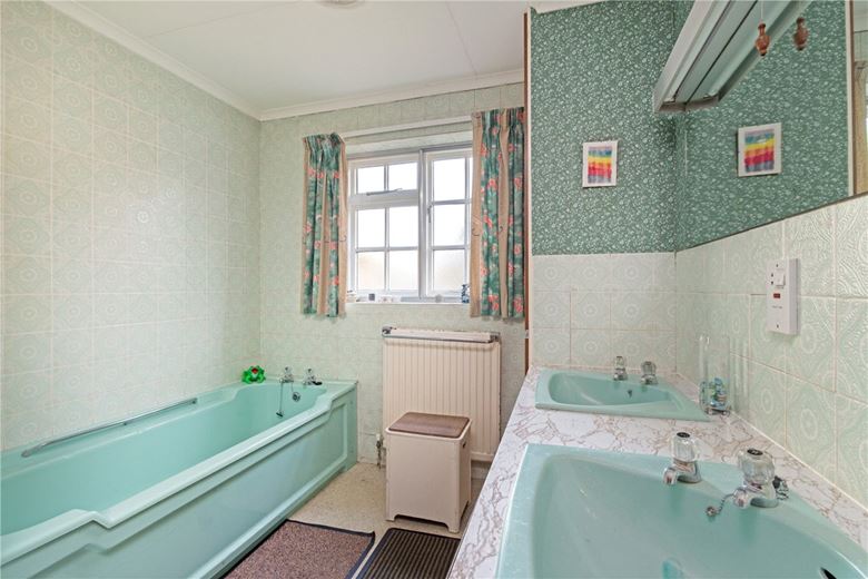 4 bedroom house, Coach Drive, Harlton CB23 - Sold STC