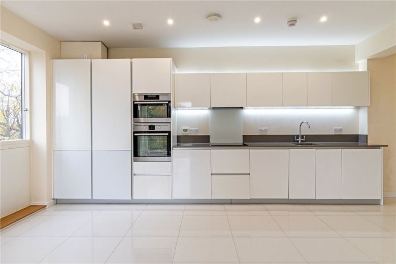 2 bedroom flat, Seekings Close, Trumpington CB2 - Sold