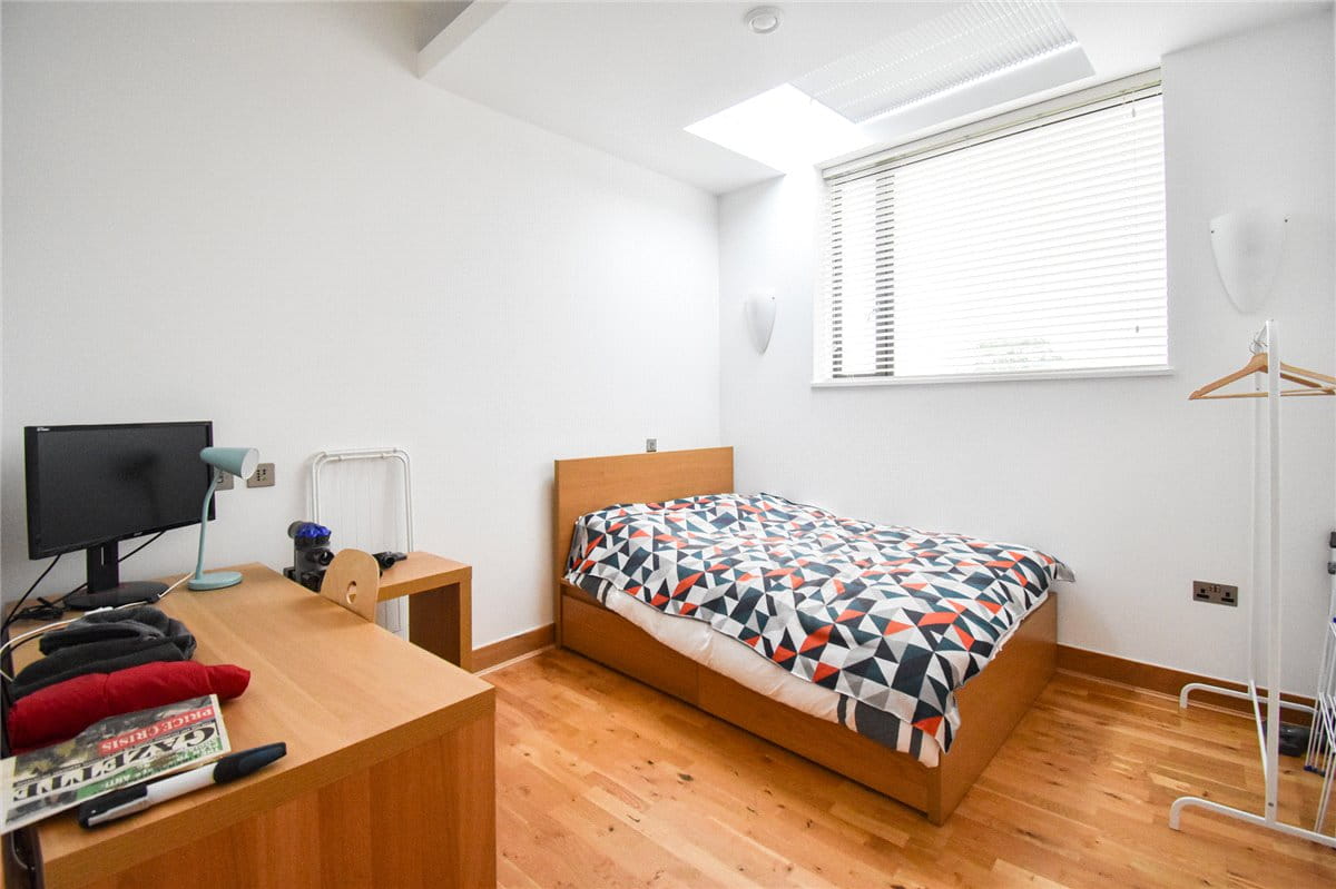 2 bedroom flat, Christ's Lane, Cambridge CB1 - Available