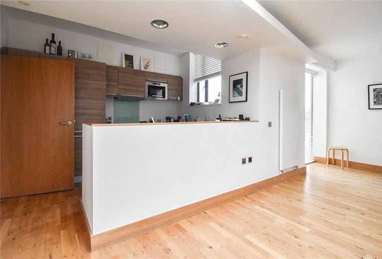 2 bedroom flat, Christ's Lane, Cambridge CB1 - Available