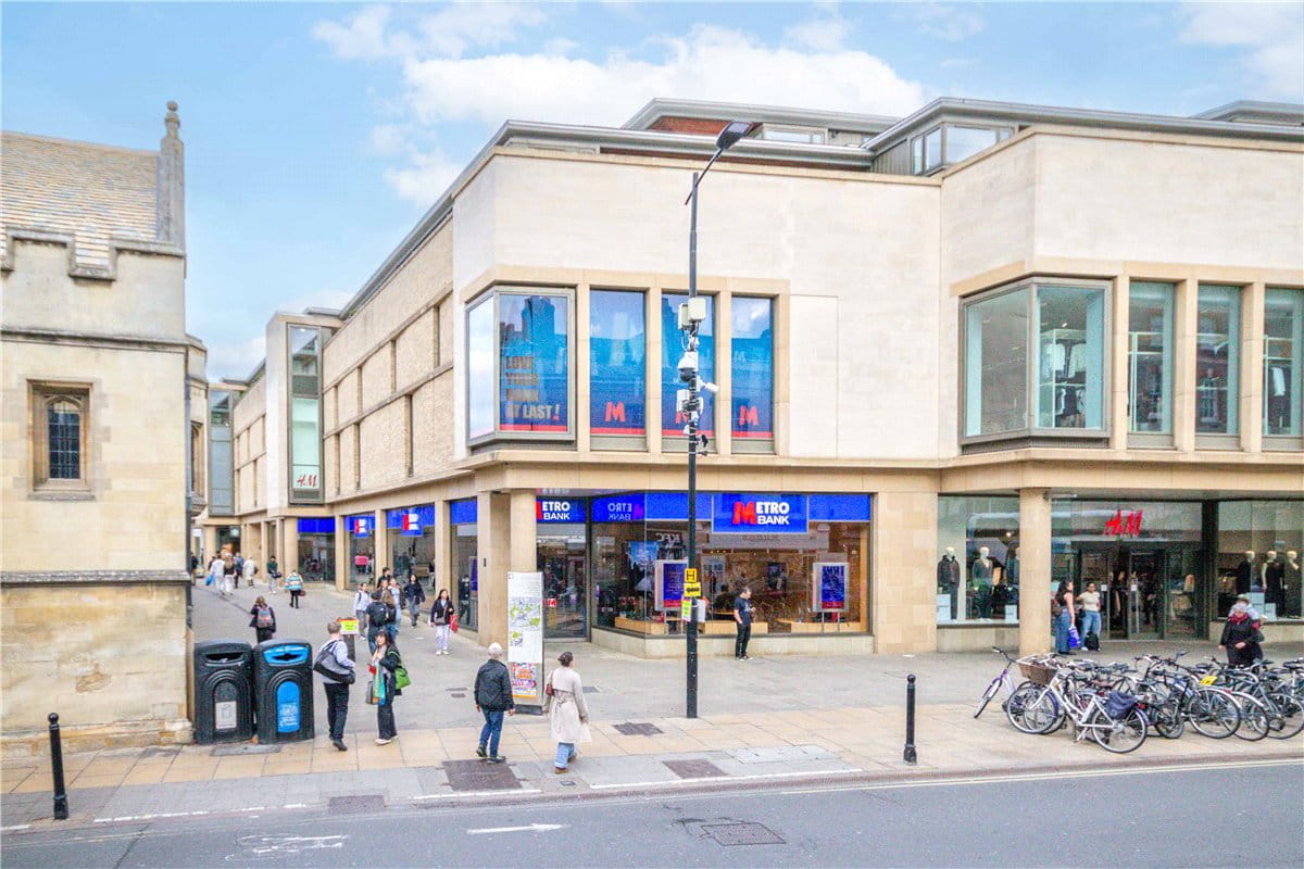 2 bedroom flat, Christ's Lane, Cambridge CB1 - Available