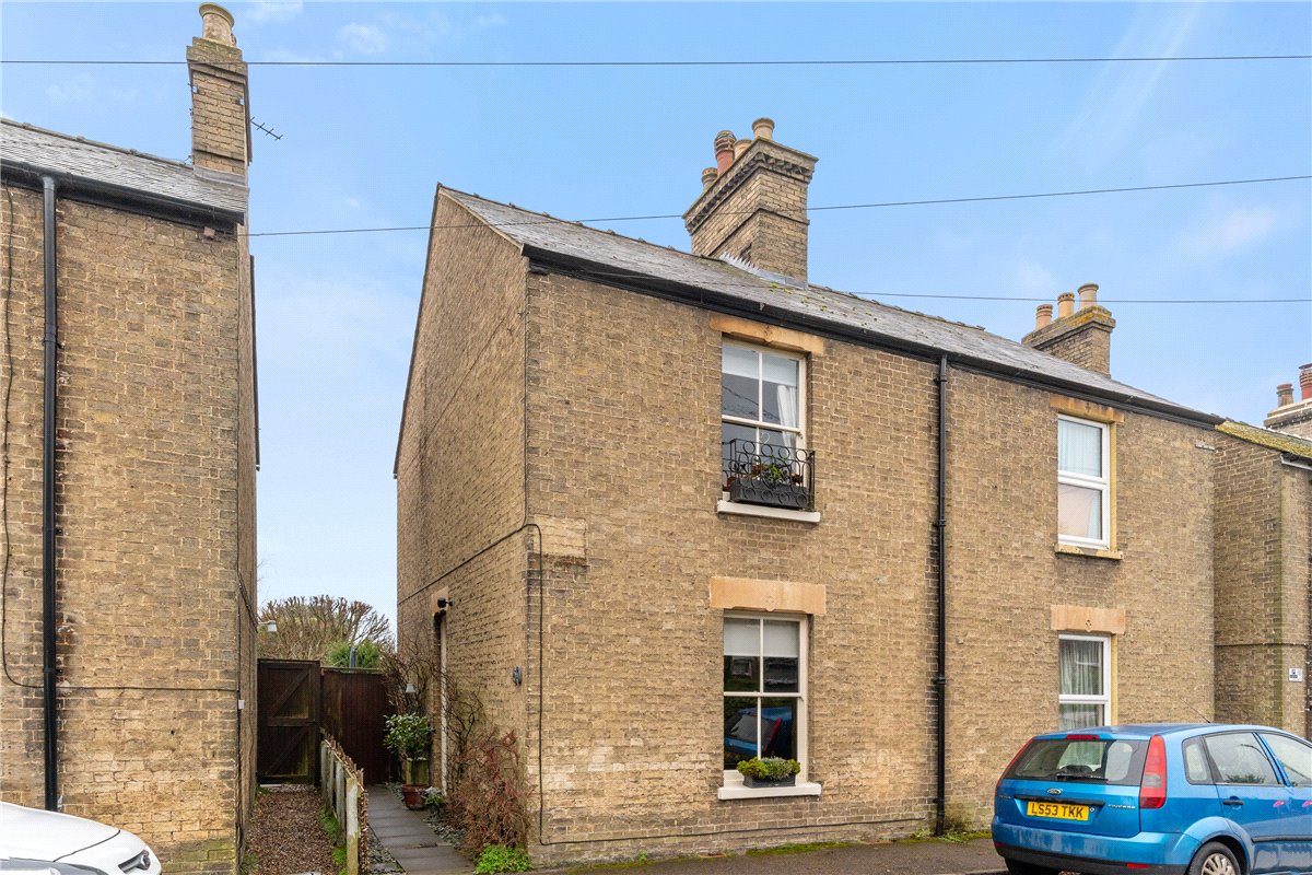 2 bedroom house, Selwyn Road, Cambridge CB3 - Sold