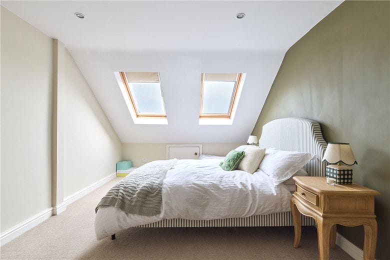 3 bedroom house, High Street, Cherry Hinton CB1 - Available