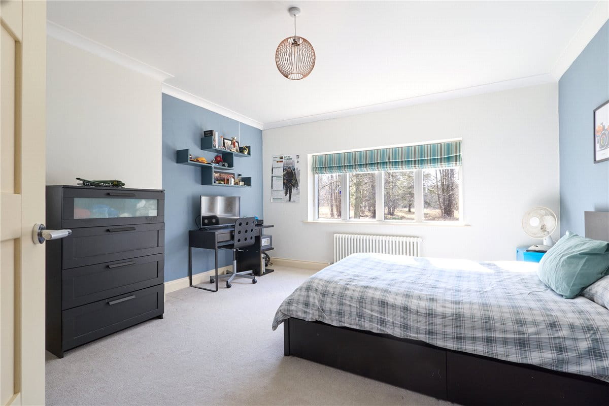 5 bedroom house, Centre Drive, Newmarket CB8 - Sold