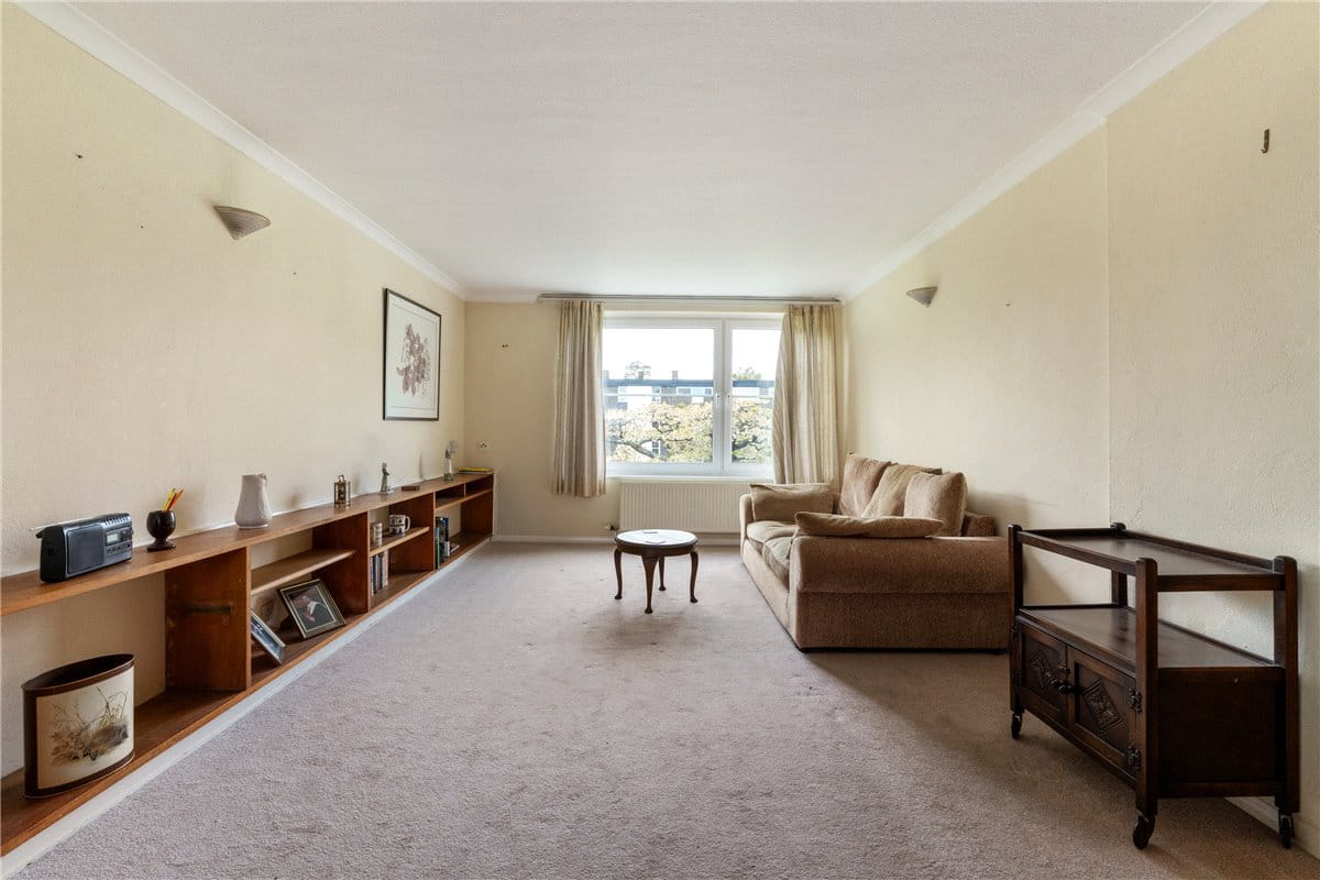 3 bedroom flat, Sherlock Close, Cambridge CB3 - Sold STC