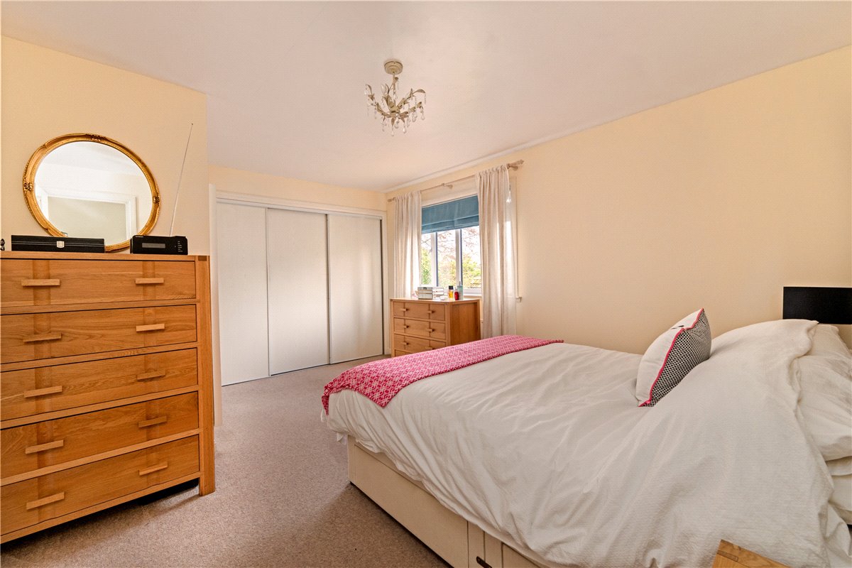 4 bedroom house, Willow Grove, Lode CB25 - Available
