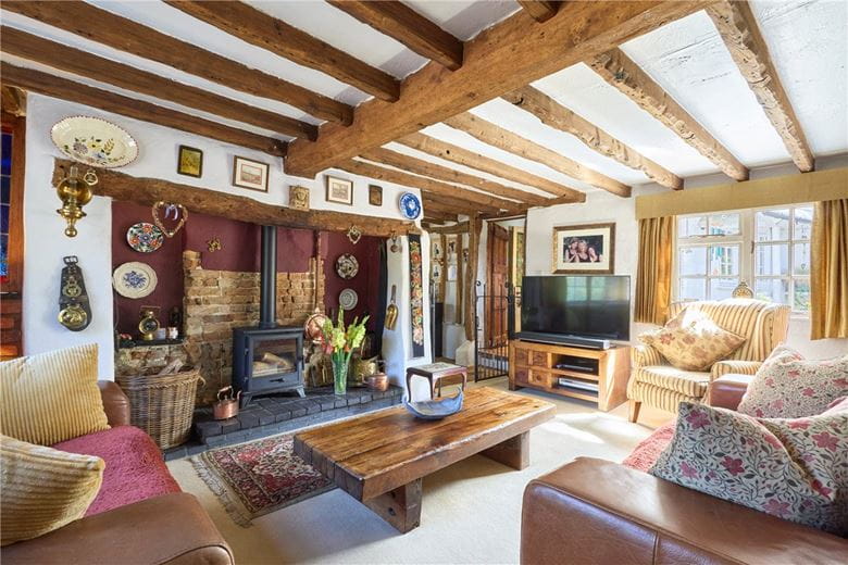 5 bedroom house, High Street, Melbourn SG8 - Available