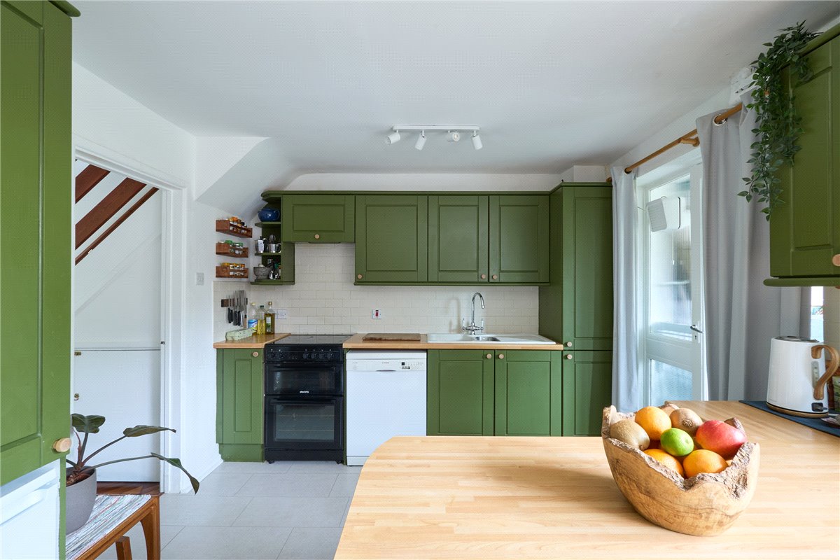 3 bedroom house, St. Thomas Close, Comberton CB23 - Sold