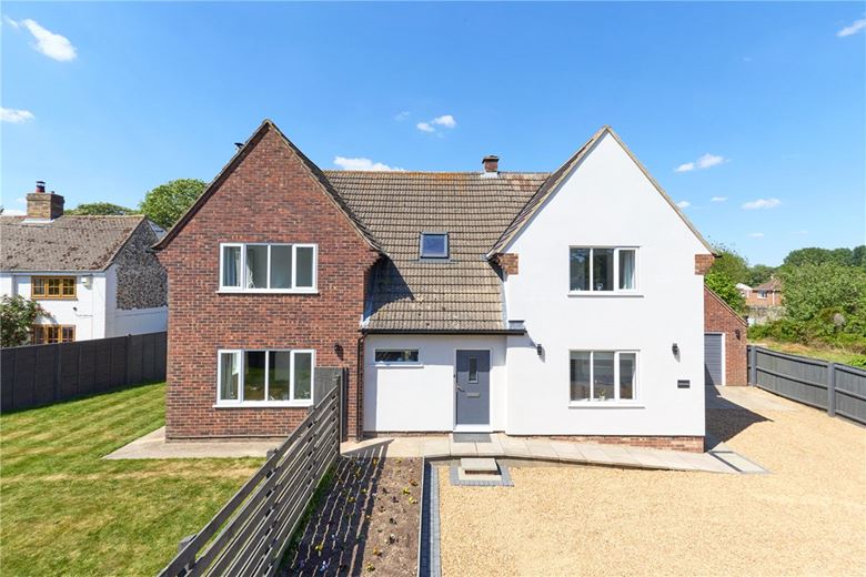 4 bedroom house, Newmarket Road, Kennett CB8 - Available