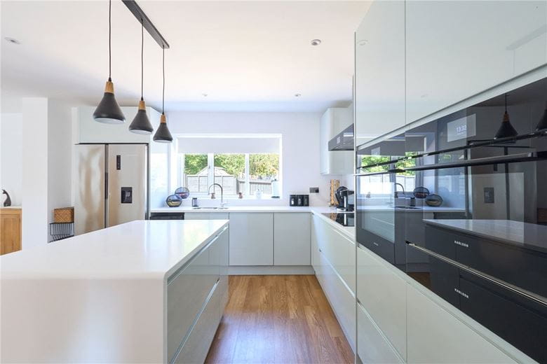 4 bedroom house, Newmarket Road, Kennett CB8 - Available