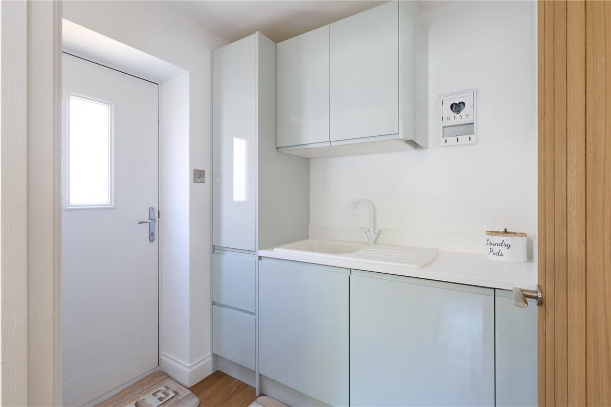 4 bedroom house, Newmarket Road, Kennett CB8 - Sold