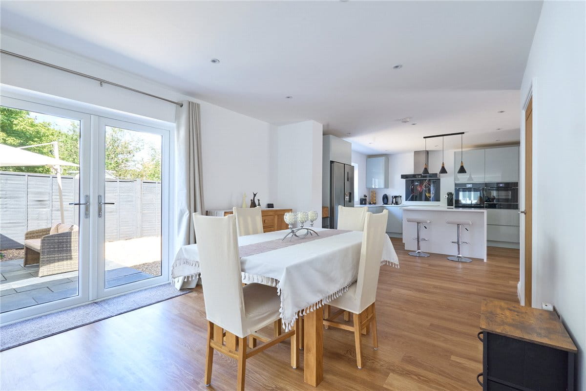 4 bedroom house, Newmarket Road, Kennett CB8 - Sold