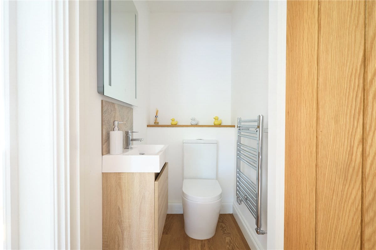 4 bedroom house, Newmarket Road, Kennett CB8 - Sold