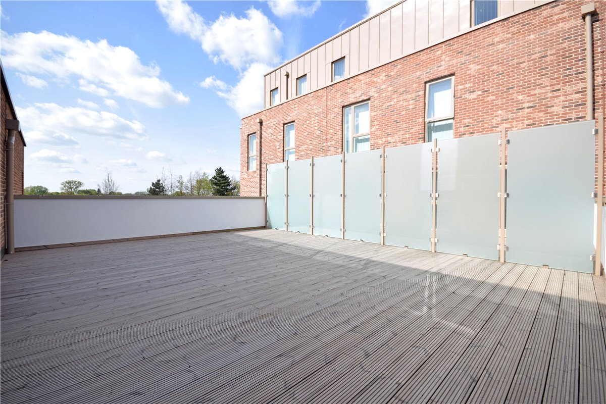 1 bedroom flat, Harrison Drive, Cambridge CB2 - Available