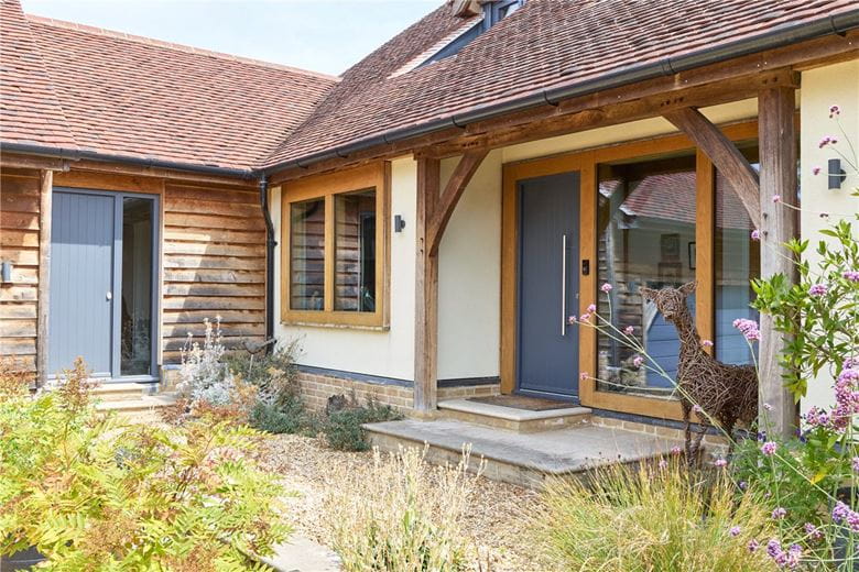 4 bedroom house, Ermine Street, Caxton CB23 - Available