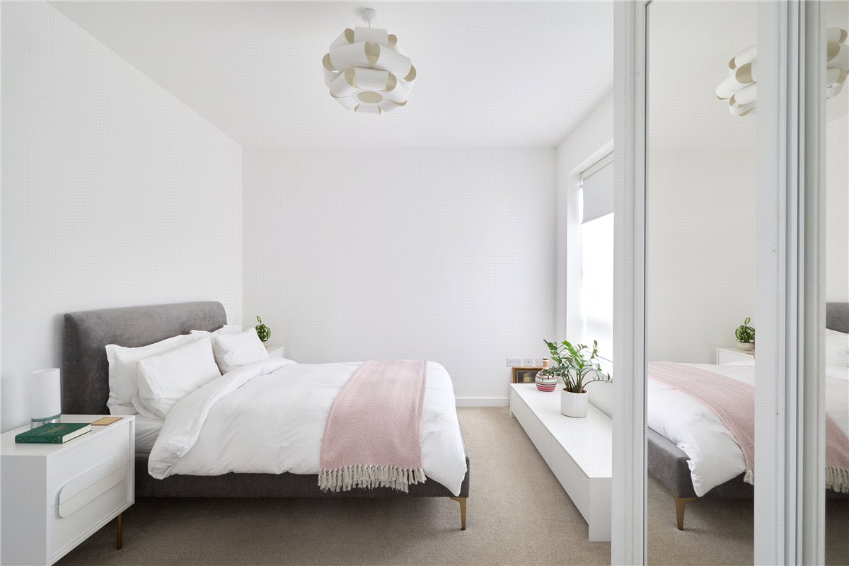 3 bedroom house, Windmill Drive, Trumpington CB2 - Available