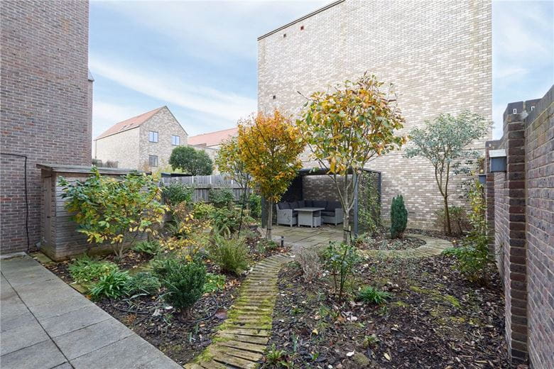 4 bedroom house, Knightly Avenue, Cambridge CB2 - Available