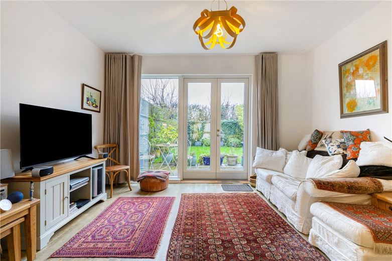 4 bedroom house, Windmill Drive, Trumpington CB2 - Available