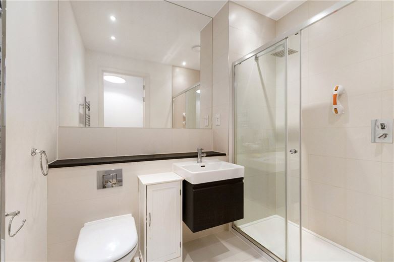 4 bedroom house, Windmill Drive, Trumpington CB2 - Available