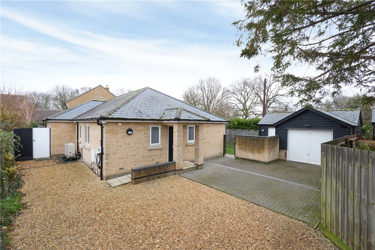 3 bedroom bungalow, High Street, Waterbeach CB25 - Available