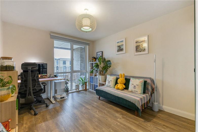 2 bedroom flat, Osprey Drive, Trumpington CB2 - Available