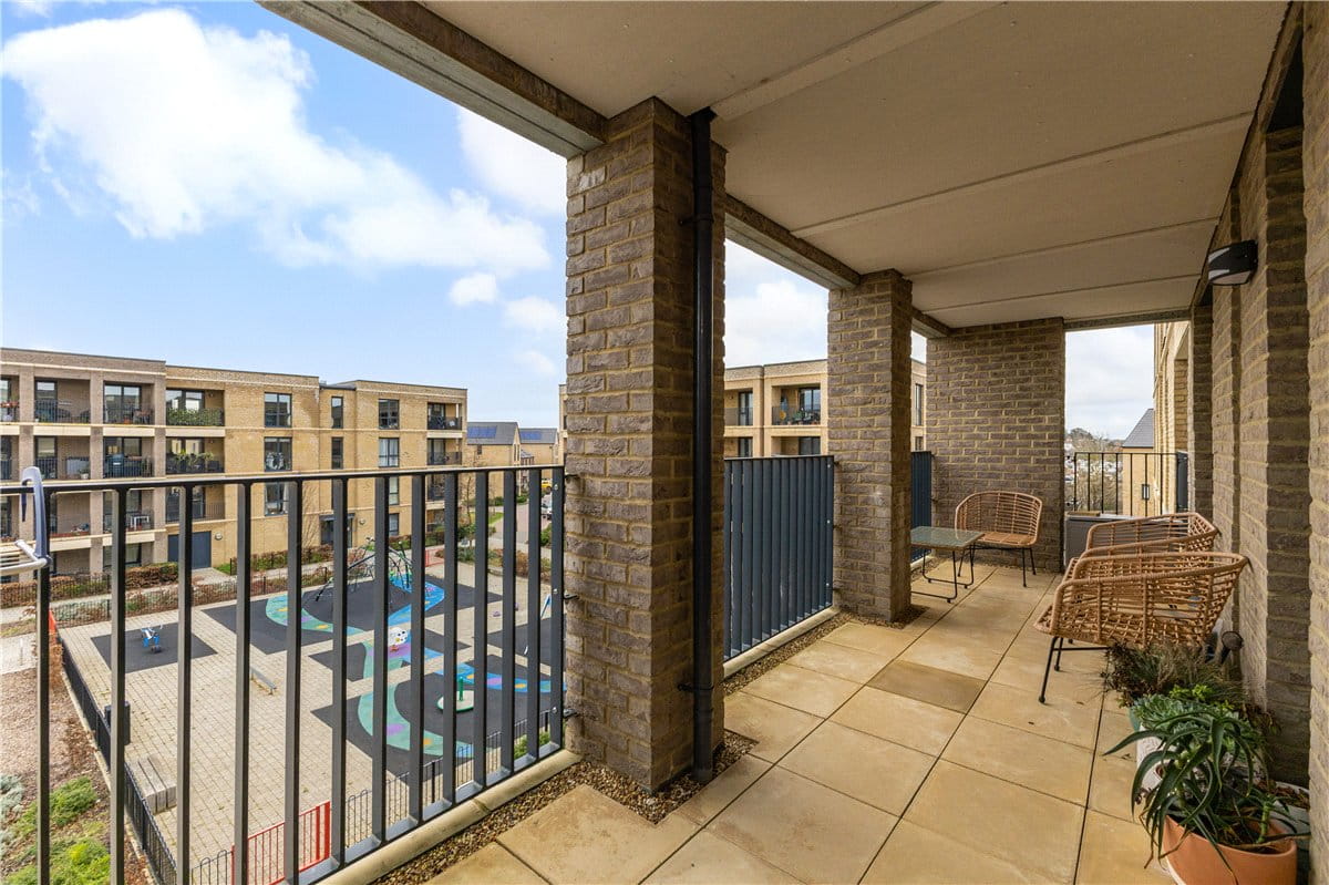 2 bedroom flat, Osprey Drive, Trumpington CB2 - Available