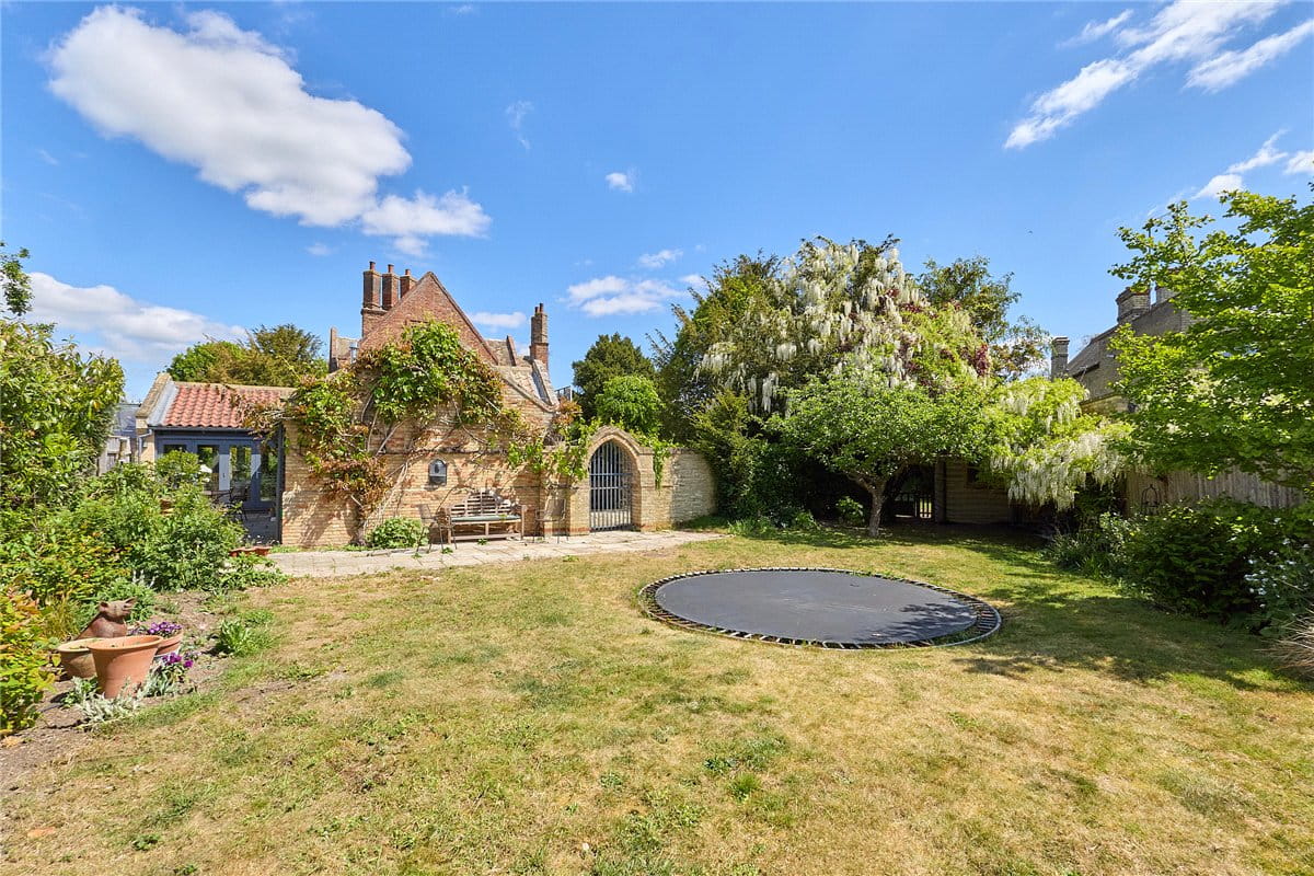 5 bedroom house, Station Road, Histon CB24 - Available