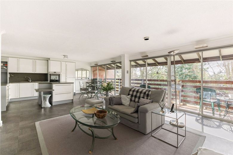 3 bedroom flat, Cavendish Avenue, Cambridge CB1 - Available