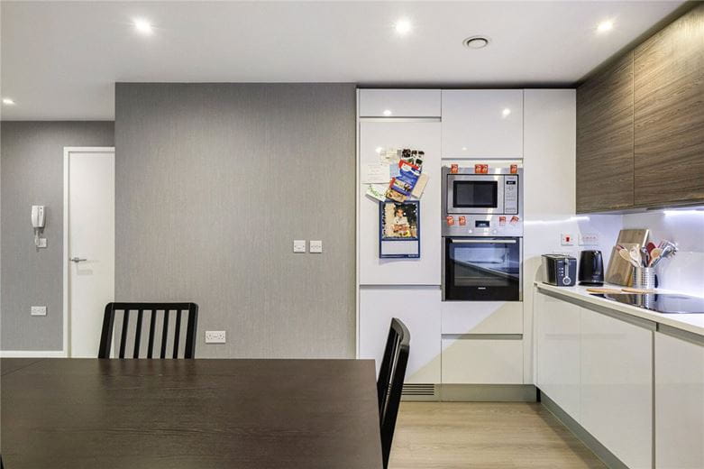 2 bedroom flat, Hills Road, Cambridge CB2 - Available