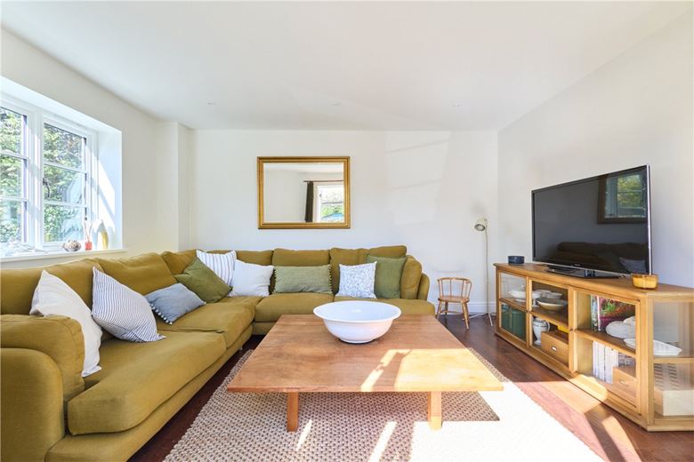 4 bedroom house, Cambridge Road, Oakington CB24 - Available