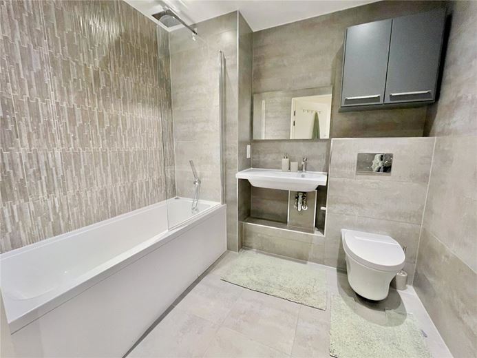 2 bedroom flat, Hills Road, Cambridge CB2 - Available