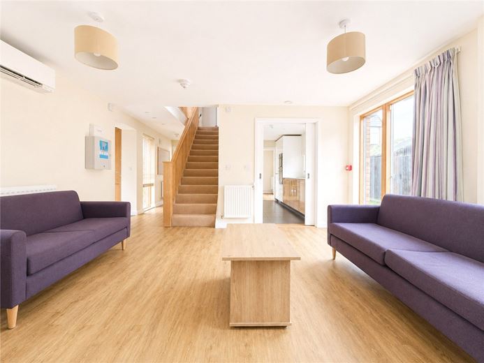 3 bedroom house, Royal Way, Trumpington CB2 - Available