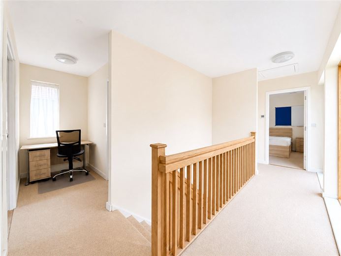 3 bedroom house, Royal Way, Trumpington CB2 - Available