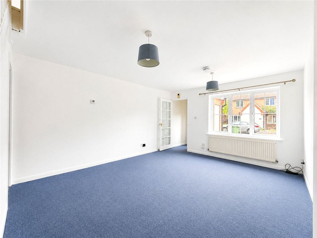 2 bedroom house, Blackthorn Close, Cambridge CB4 - Available
